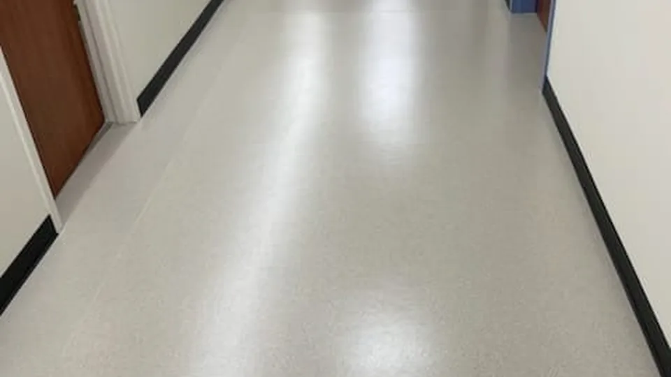 Sheet vinyl medical corridor