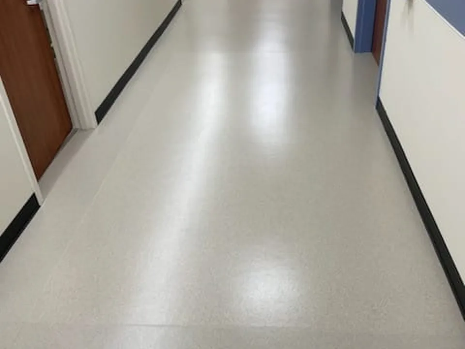 Sheet vinyl medical corridor